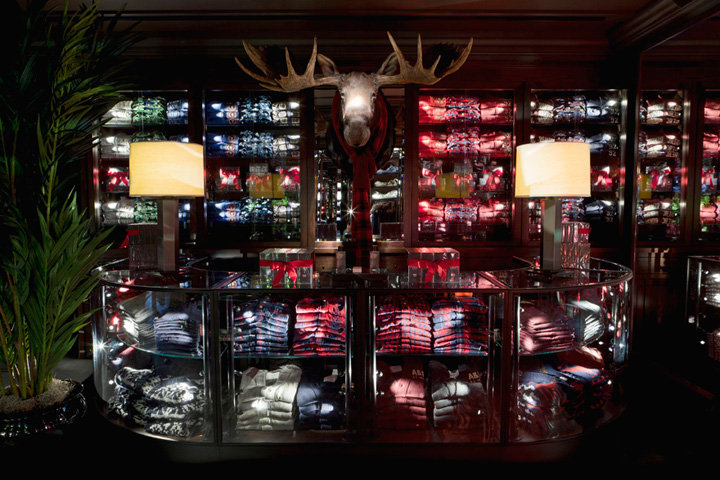 Abercrombie & Fitch — photo 2