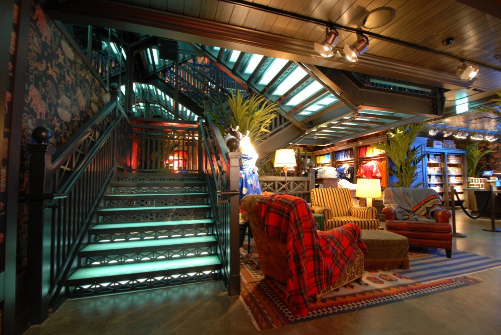 Hollister, Regent Street — photo 4