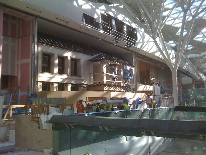 Hollister, White City — photo 3
