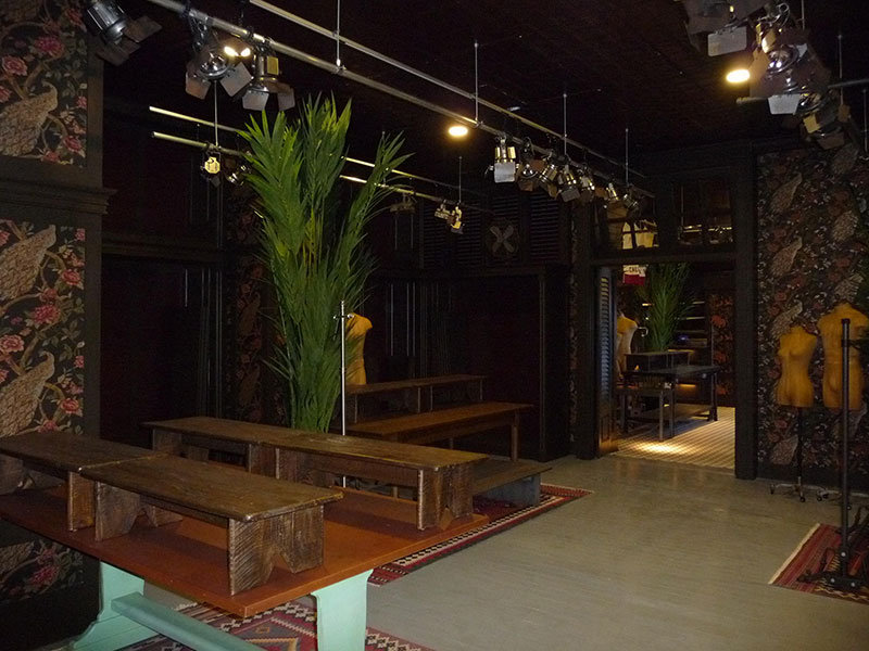 Hollister, White City — photo 8