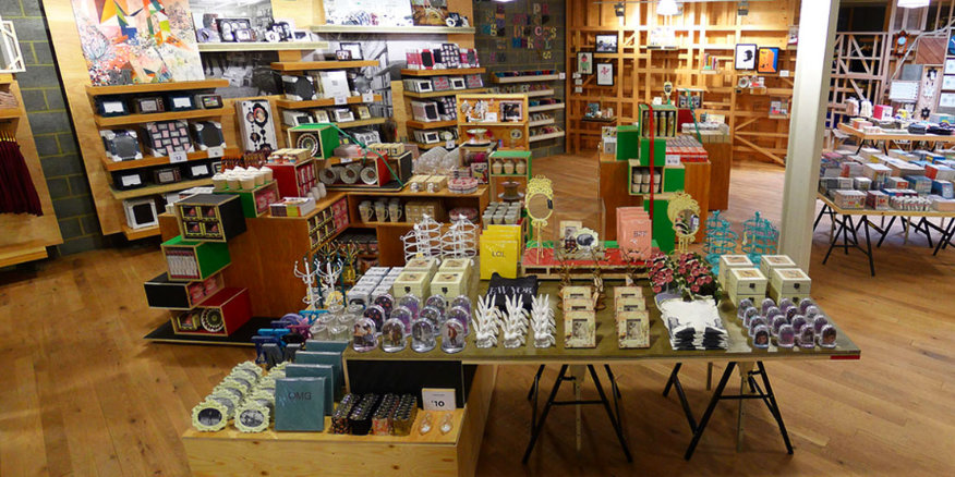 Urban Outfitters — photo 2