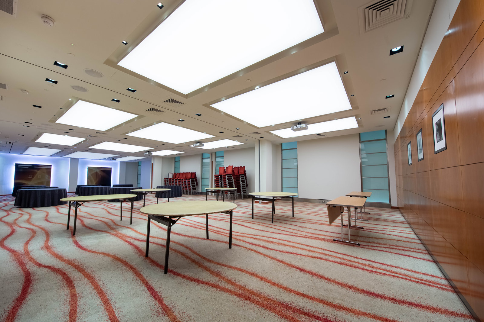 Victoria Park Plaza — photo 5